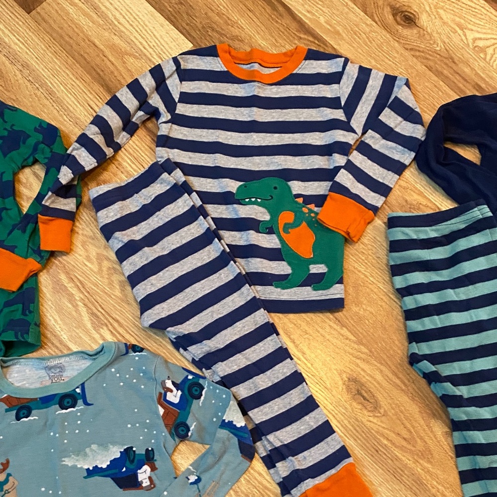 Kids Dinosaur and Animal Pajama Bundle. Size 3T from Carters - Picture 4 of 7